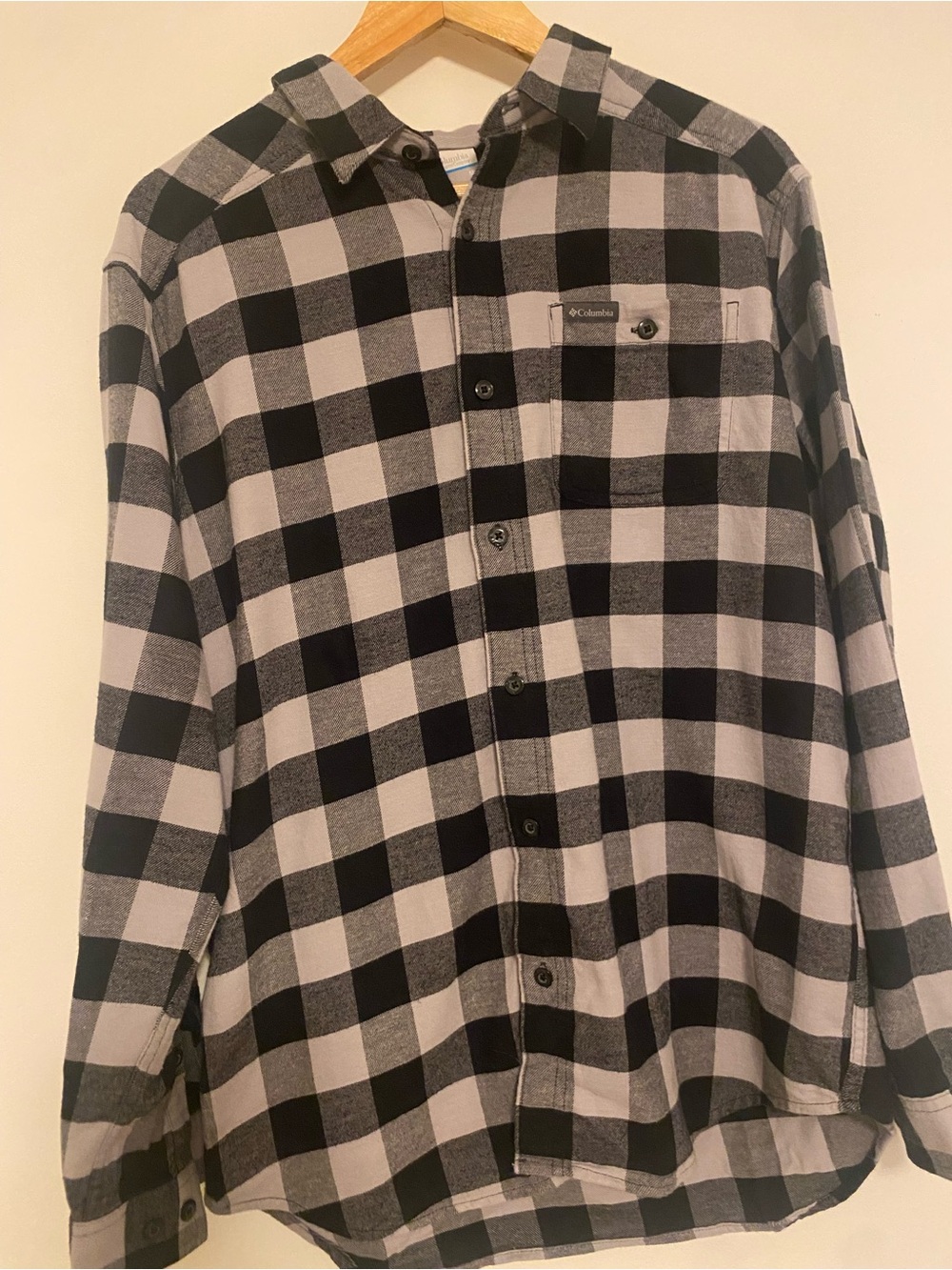 Columbia Men's Black & White Plaid Flannel Button-Up Shirt